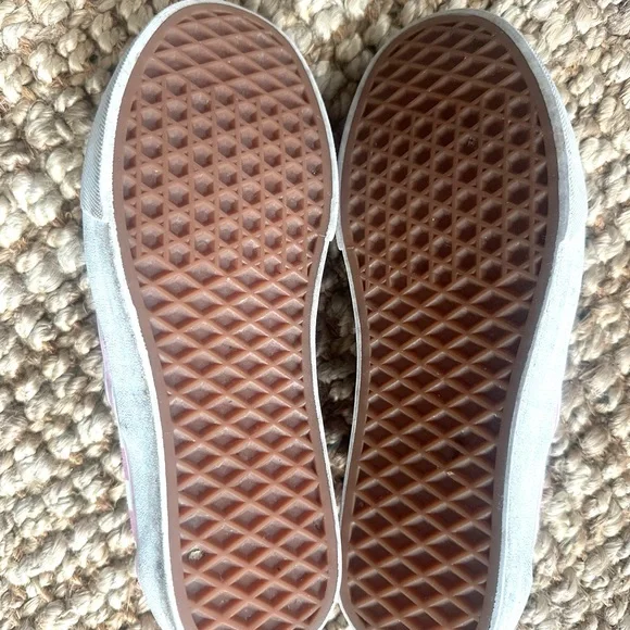 Vans Off The Wall, Women’s 8, Mens 6.5
Floral Pink Checker Slip-On Sneakers - Picture 4 of 9